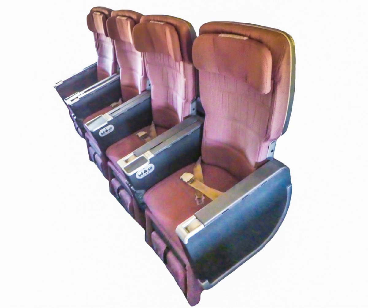 Qantas B747 400 Business Class Seats Middle Bank Front